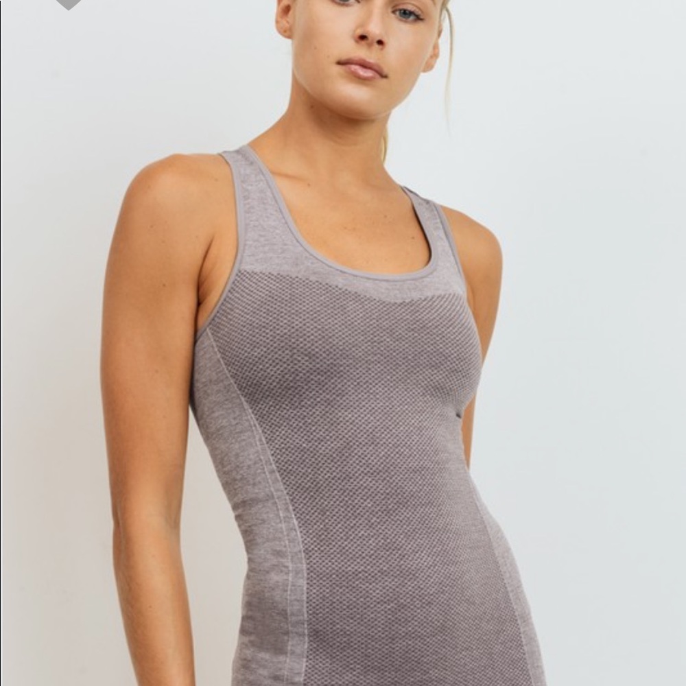Tank top size large